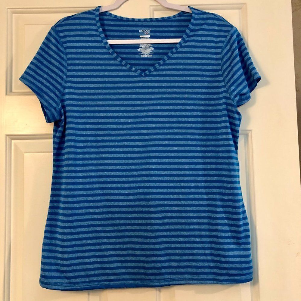 Danskin Semi-fitted Workout Blue Stripped Tee in Size XL (16-18)